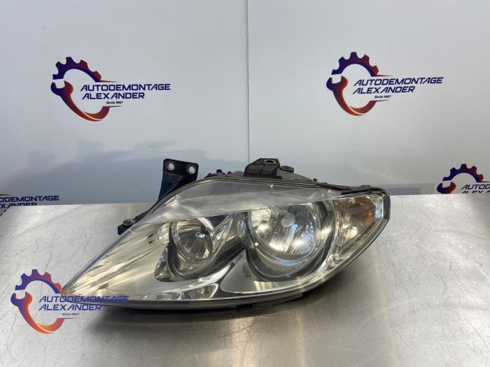 Używane Reflektor lewy Seat Exeo ST (3R5) 1.8 TSI 16V Cena € 150,00 Procedura marży oferowane przez Alexander Autodemontage