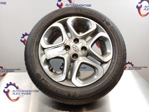 Used Wheel + tyre Hyundai i20 (GBB) 1.2i 16V Price on request offered by Alexander Autodemontage