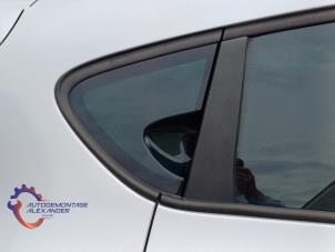 Używane Dodatkowa szyba prawa tylna wersja 4-drzwiowa Seat Leon (1P1) 1.2 TSI Cena na żądanie oferowane przez Alexander Autodemontage