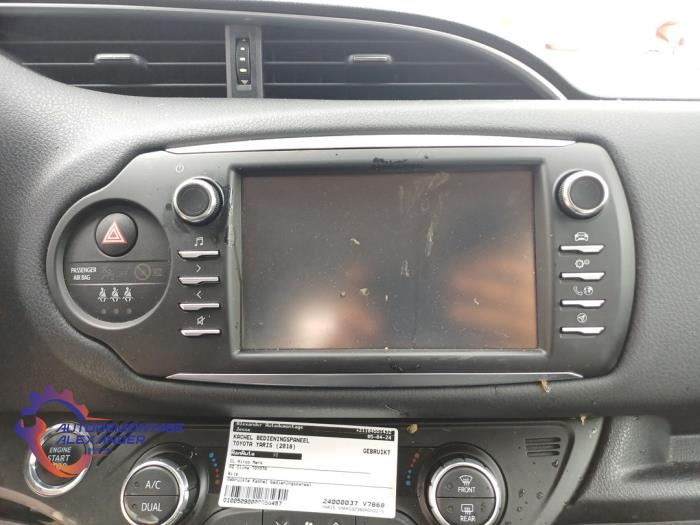 Usagé Système navigation Toyota Yaris III (P13) 1.5 16V Dual VVT-iE Prix € 484,00 Prix TTC proposé par Alexander Autodemontage