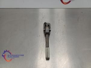 Used Transmission shaft universal joint Volkswagen Polo V (6R) 1.2 TDI 12V BlueMotion Price on request offered by Alexander Autodemontage
