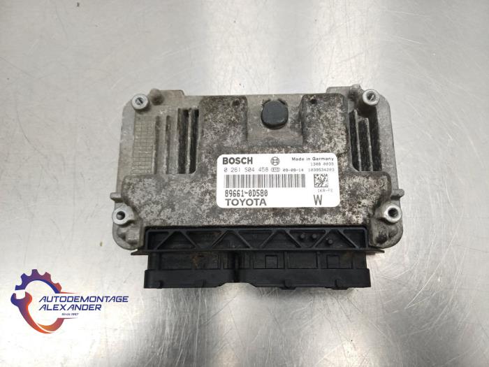 Used Engine management computer Toyota Yaris II (P9) 1.0 12V VVT-i Price € 100,00 Margin scheme offered by Alexander Autodemontage