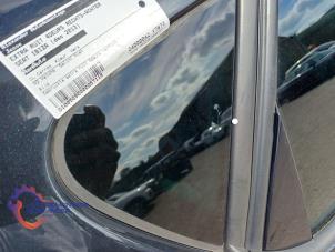 Używane Dodatkowa szyba prawa tylna wersja 4-drzwiowa Seat Ibiza IV (6J5) 1.6 TDI 90 Cena na żądanie oferowane przez Alexander Autodemontage
