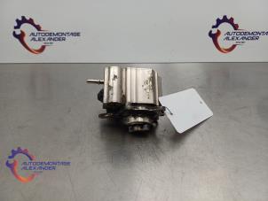 Used Mechanical fuel pump Peugeot 5008 I (0A/0E) 1.6 THP 16V Price on request offered by Alexander Autodemontage