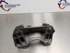 Gearbox mount from a BMW 5 serie (E60), 2003 / 2010 525i 24V, Saloon, 4-dr, Petrol, 2.996cc, 160kW (218pk), RWD, N53B30A, 2007-01 / 2010-03, NU71; NU72 2009