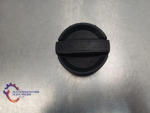 Used Oil cap BMW 3 serie Touring (E91) 318d 16V Price on request offered by Alexander Autodemontage