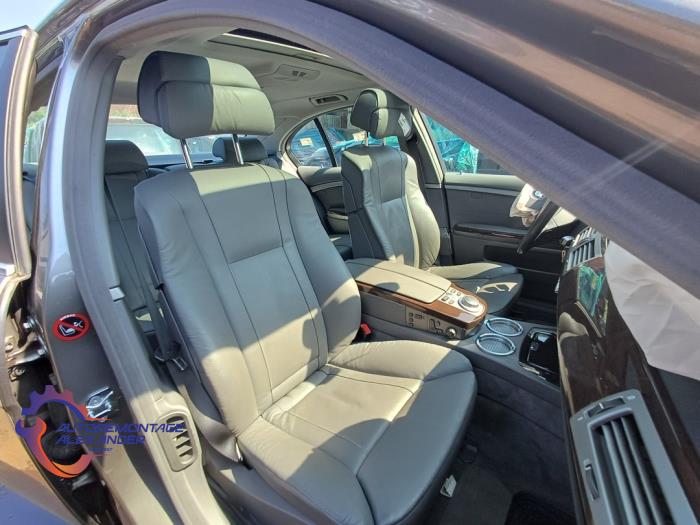 Używane Fotel prawy BMW 7 serie (E65/E66/E67) 730d,Ld 3.0 24V Cena na żądanie oferowane przez Alexander Autodemontage