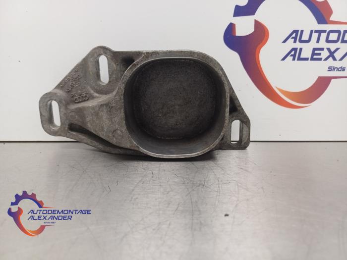 Used Engine mount Seat Exeo ST (3R5) 1.8 TSI 16V Price on request offered by Alexander Autodemontage