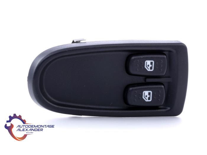 Nuevos Interruptor de ventanilla eléctrica Iveco Daily Precio € 44,99 IVA incluido ofrecido por Alexander Autodemontage