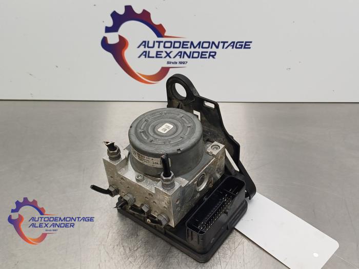 Gebrauchte ABS Pumpe Volkswagen Golf VII (AUA) 2.0 TDI 16V Preis € 24,99 Margenregelung angeboten von Alexander Autodemontage