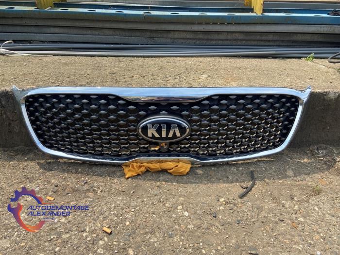 Begagnade Grill Kia Sorento III (UM) 2.2 CRDi 16V VGT 4x4 Pris € 299,99 Marginaltabell erbjuds av Alexander Autodemontage