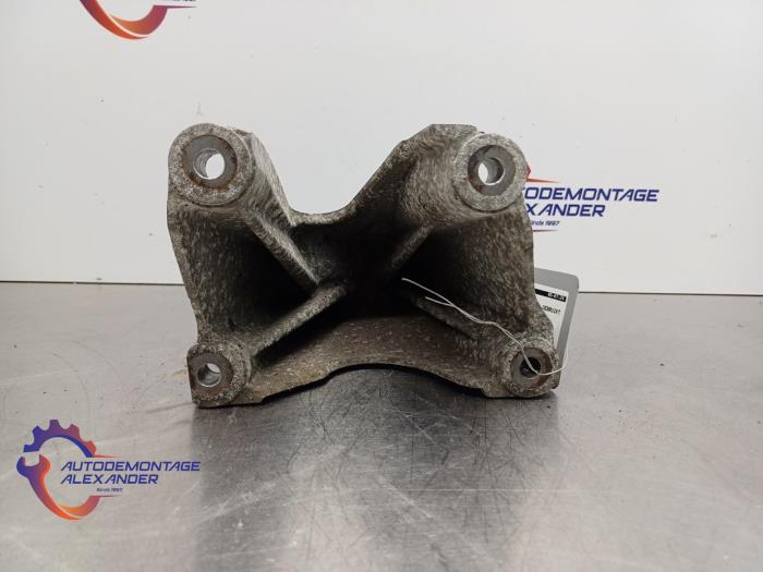 Used Engine mount Ford Transit 2.4 TDCi 16V Price on request offered by Alexander Autodemontage