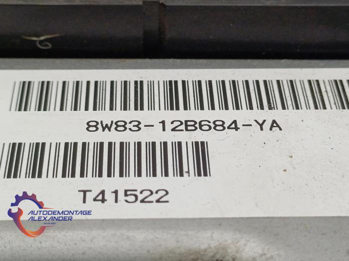 Engine management computer from a Land Rover Range Rover Sport (LS) 5.0 V8 32V 2011