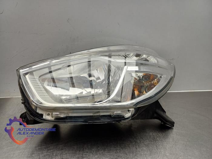 Używane Reflektor lewy Dacia Dokker (0S) 1.2 TCE 16V Cena € 144,62 Procedura marży oferowane przez Alexander Autodemontage