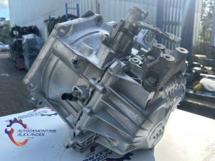 Getriebe van een Opel Astra J GTC (PD2/PF2) 1.7 CDTi 16V ecoFLEX 110 2012