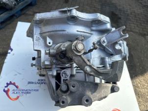 Getriebe van een Opel Astra J GTC (PD2/PF2) 1.7 CDTi 16V ecoFLEX 110 2012