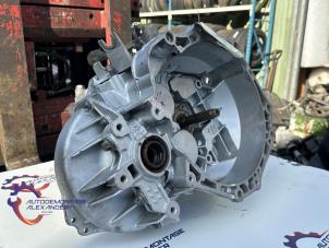 Getriebe van een Opel Astra J GTC (PD2/PF2) 1.7 CDTi 16V ecoFLEX 110 2012