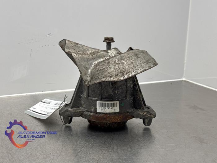 Used Engine mount Mercedes E (W212) E-350 CGI V6 24V BlueEfficiency Price on request offered by Alexander Autodemontage