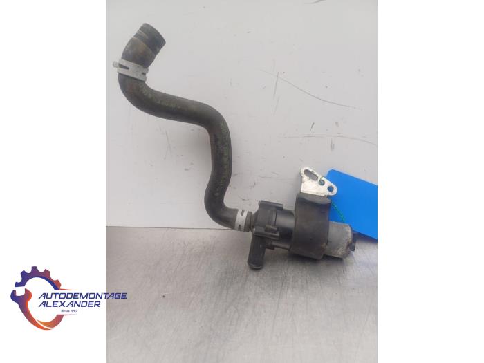 Pompe à eau d'un Mercedes-Benz SLK (R170) 2.0 200 16V 1999