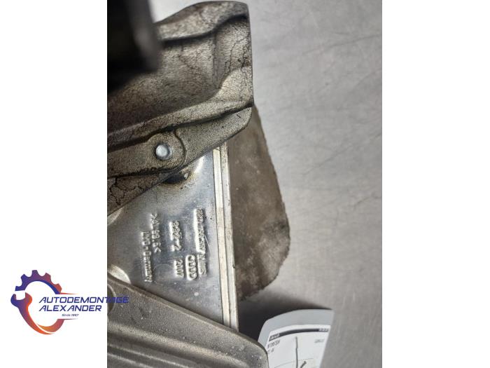 Used Engine mount Audi A4 (B8) 3.2 FSI V6 24V Quattro Price on request offered by Alexander Autodemontage