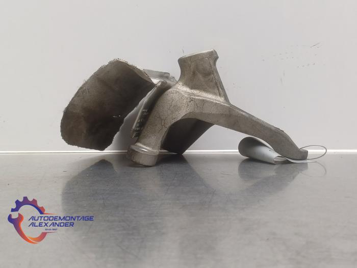 Used Engine mount Audi A4 (B8) 3.2 FSI V6 24V Quattro Price on request offered by Alexander Autodemontage