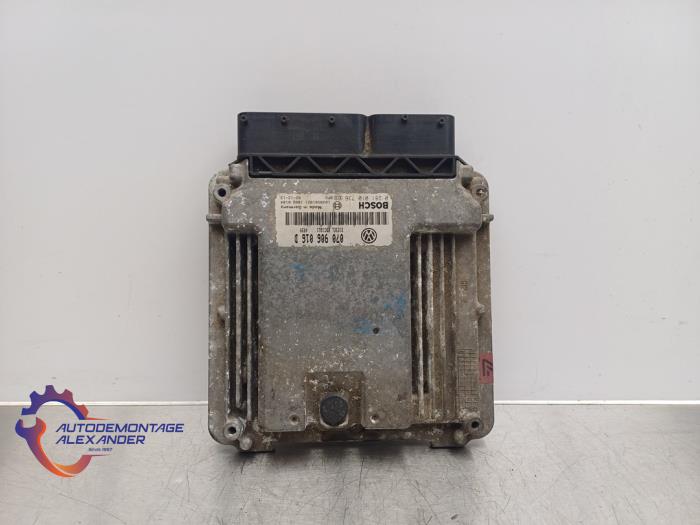 Engine management computer from a Volkswagen Touareg (7LA/7L6) 2.5 TDI R5 2006