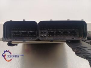 Engine management computer from a Volkswagen Touareg (7LA/7L6) 2.5 TDI R5 2006