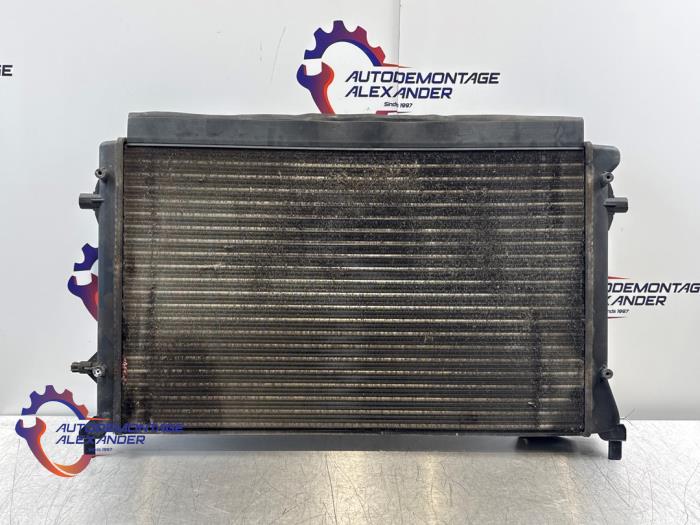 Usagé Radiateur Volkswagen Golf VI (5K1) 1.4 16V Prix € 34,99 Règlement à la marge proposé par Alexander Autodemontage