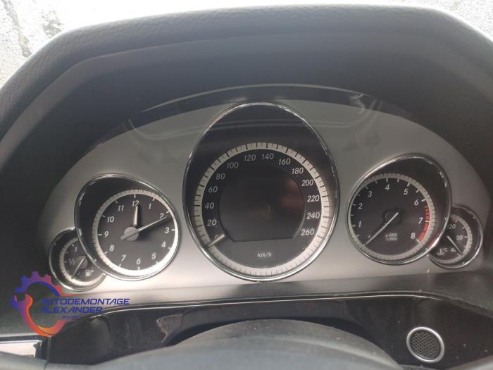 Begagnade Instrumentpanel Mercedes E (W212) E-350 CGI V6 24V BlueEfficiency Pris € 199,99 Marginaltabell erbjuds av Alexander Autodemontage