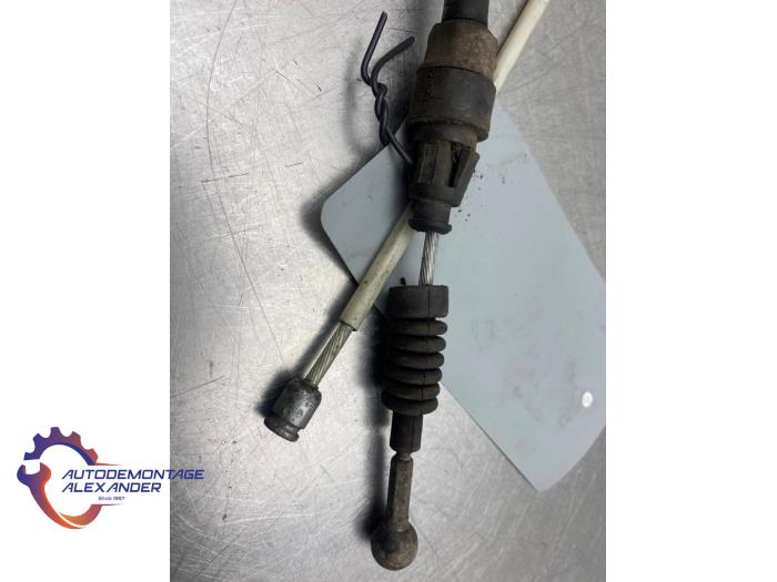 Usagé Câble frein à main Volkswagen Caddy III (2KA,2KH,2CA,2CH) 1.6 TDI 16V Prix sur demande proposé par Alexander Autodemontage