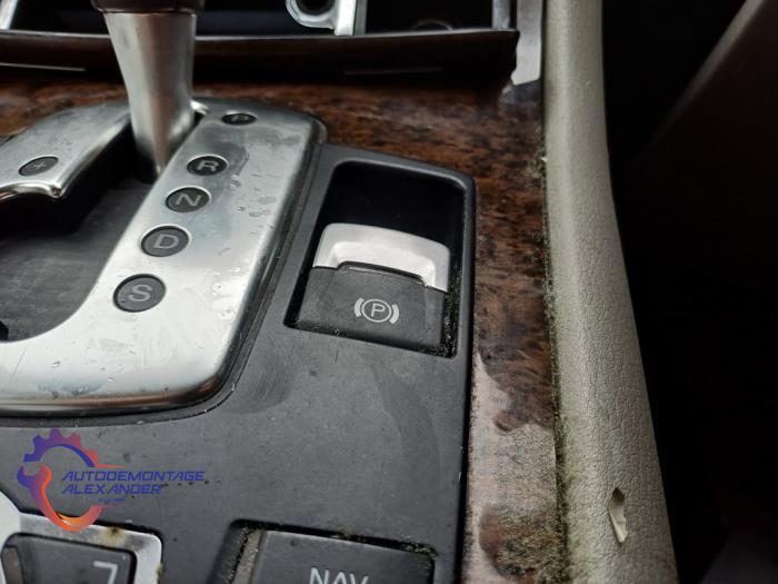 Gebrauchte Handbremse Schalter Audi A8 (D3) 3.0 TDI V6 24V Quattro Preis auf Anfrage angeboten von Alexander Autodemontage