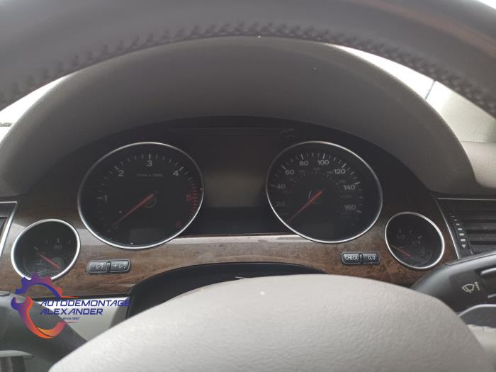 Begagnade Instrumentpanel Audi A8 (D3) 3.0 TDI V6 24V Quattro Pris € 299,99 Marginaltabell erbjuds av Alexander Autodemontage