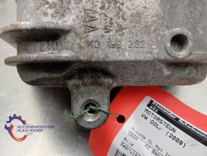 Engine mount from a Volkswagen Golf VI (5K1) 1.4 16V 2009