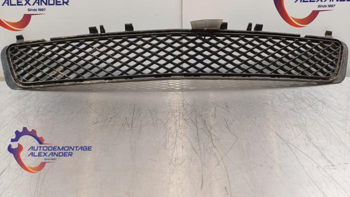 Begagnade Grill Mercedes E (W212) E-350 CGI V6 24V BlueEfficiency Pris € 30,00 Marginaltabell erbjuds av Alexander Autodemontage
