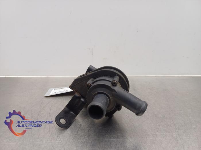 Begagnade Extra vattenpump Audi A3 (8P1) 1.4 TFSI 16V Pris på förfrågan erbjuds av Alexander Autodemontage