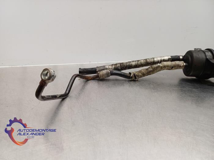 Begagnade Styrservotank BMW Mini (R50/53) 1.6 16V Cooper Pris € 12,50 Inklusive moms erbjuds av Alexander Autodemontage