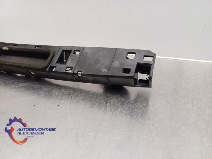 Tailgate handle Volvo V40 1.6 D2 - 31386845