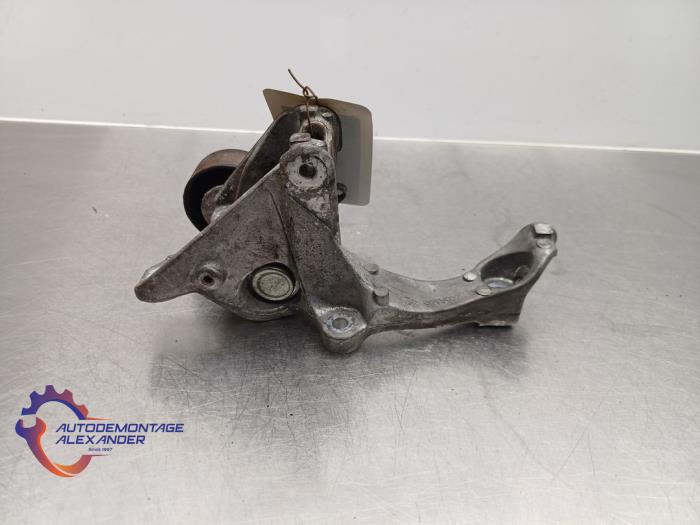 Gebruikte Tensor correa múltiple Nissan Micra (K13) 1.2 12V DIG-S Prijs op aanvraag aangeboden door Alexander Autodemontage