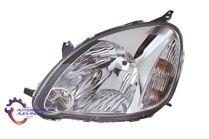 Nowe Reflektor lewy Toyota Yaris Cena € 59,99 Z VAT oferowane przez Alexander Autodemontage