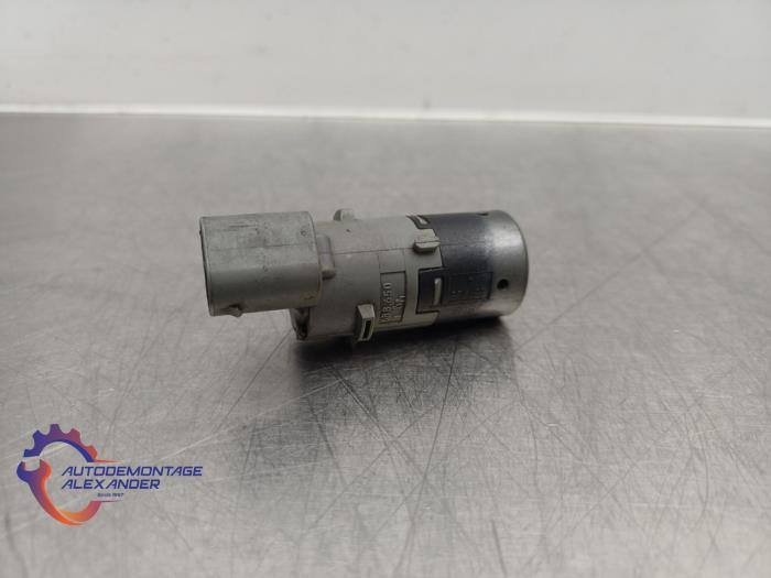 Usados Sensor PDC BMW 7 serie (E65/E66/E67) 730d,Ld 3.0 24V Precio € 60,50 IVA incluido ofrecido por Alexander Autodemontage
