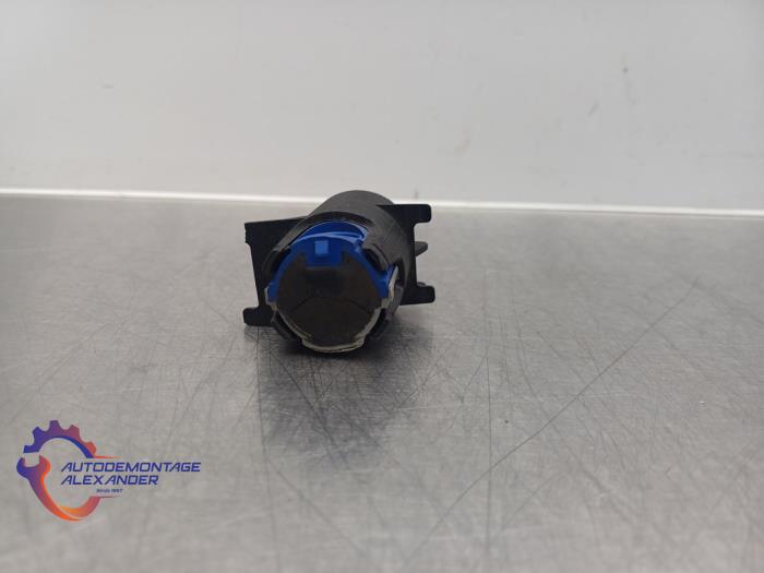 Usados Sensor PDC Mercedes S (W220) 3.2 S-320 CDI 24V Precio € 30,00 Norma de margen ofrecido por Alexander Autodemontage
