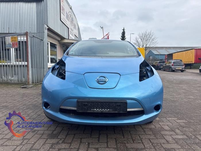 Używane Maska Nissan Leaf (ZE0) Leaf Cena € 200,00 Procedura marży oferowane przez Alexander Autodemontage
