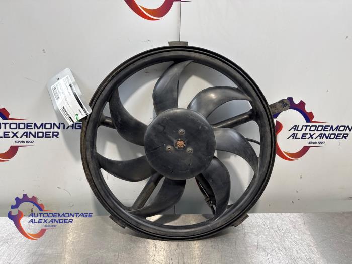 Używane Wentylator Mini Countryman (R60) 2.0 Cooper D 16V Autom. Cena € 29,99 Procedura marży oferowane przez Alexander Autodemontage