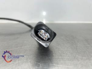Lambda probe from a Volkswagen Transporter T5 2.0 TDI DRF 2012