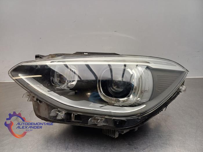 Używane Reflektor lewy BMW 1 serie (F20) 120i 1.6 16V Cena € 450,00 Procedura marży oferowane przez Alexander Autodemontage