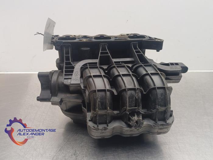 Używane Kolektor dolotowy Opel Karl 1.0 12V Cena na żądanie oferowane przez Alexander Autodemontage
