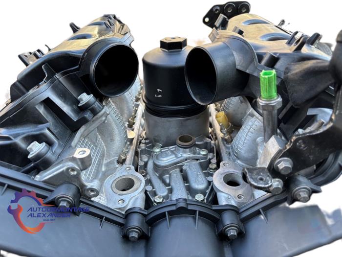 Engine from a Land Rover Range Rover IV (LG) 3.0 TDV6 24V 2025