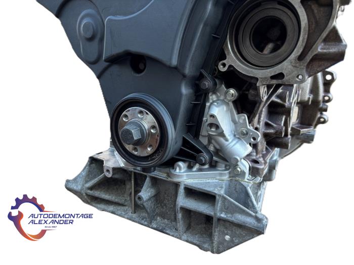 Engine from a Land Rover Range Rover IV (LG) 3.0 TDV6 24V 2025