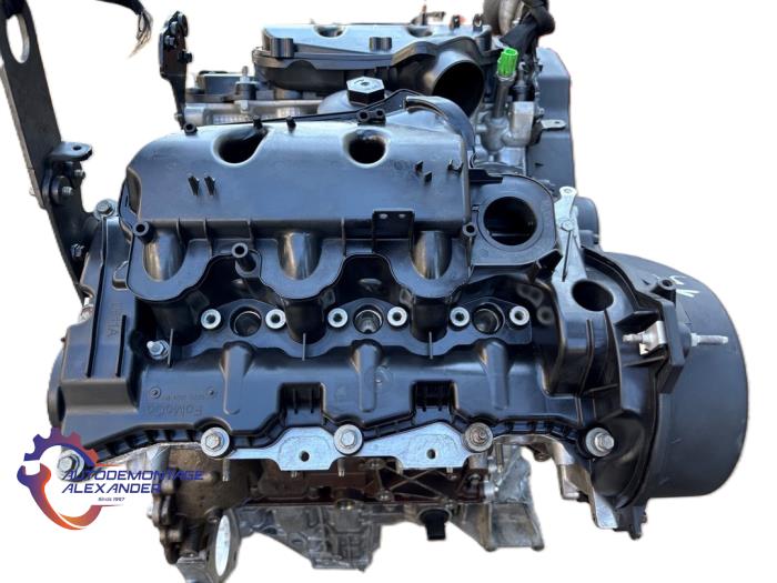 Engine from a Land Rover Range Rover IV (LG) 3.0 TDV6 24V 2025