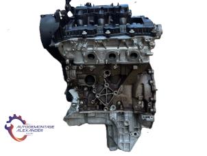 Engine from a Land Rover Range Rover IV (LG) 3.0 TDV6 24V 2025